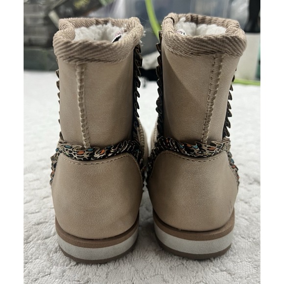 Hello Kitty Sanrio kids faux fur boots size 11 - Picture 3 of 8